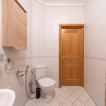 Large 3br With Balcony 5 Min To Old Town By Tram 아파트 리가