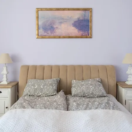 Large 3br With Balcony 5 Min To Old Town By Tram Riga