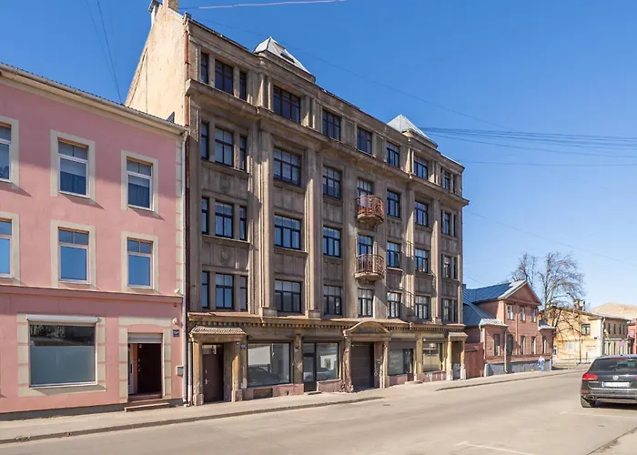 Large 3br With Balcony 5 Min To Old Town By Tram * Riga