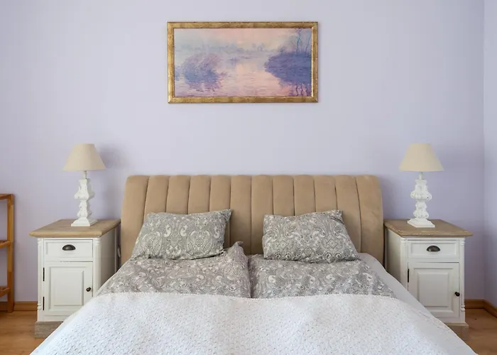 Large 3br With Balcony 5 Min To Old Town By Tram Riga