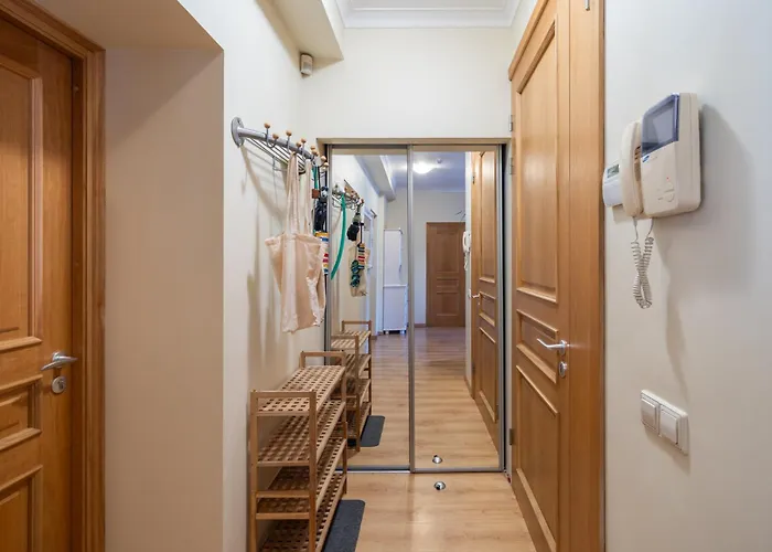 Large 3br With Balcony 5 Min To Old Town By Tram * Riga