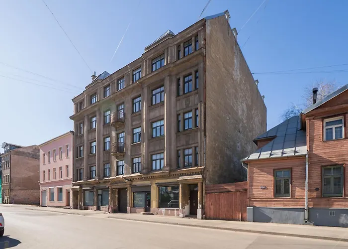 Apartment Large 3br With Balcony 5 Min To Old Town By Tram Riga