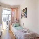 Large 3br With Balcony 5 Min To Old Town By Tram 公寓