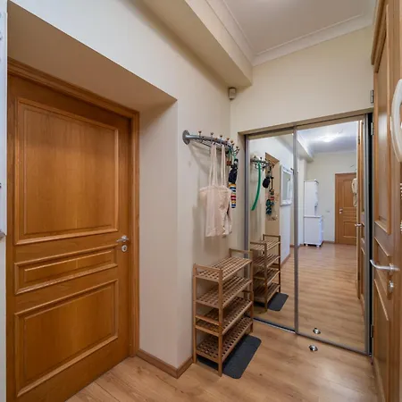 Апартаменты Large 3br With Balcony 5 Min To Old Town By Tram