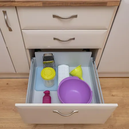 Large 3br With Balcony 5 Min To Old Town By Tram * Riga